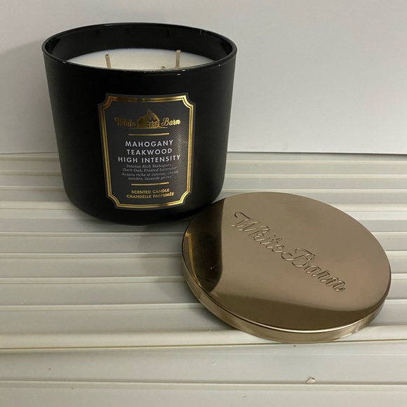 Mahogany Teakwood Increased Intensity 3wick candle. New - Picture 2 of 4